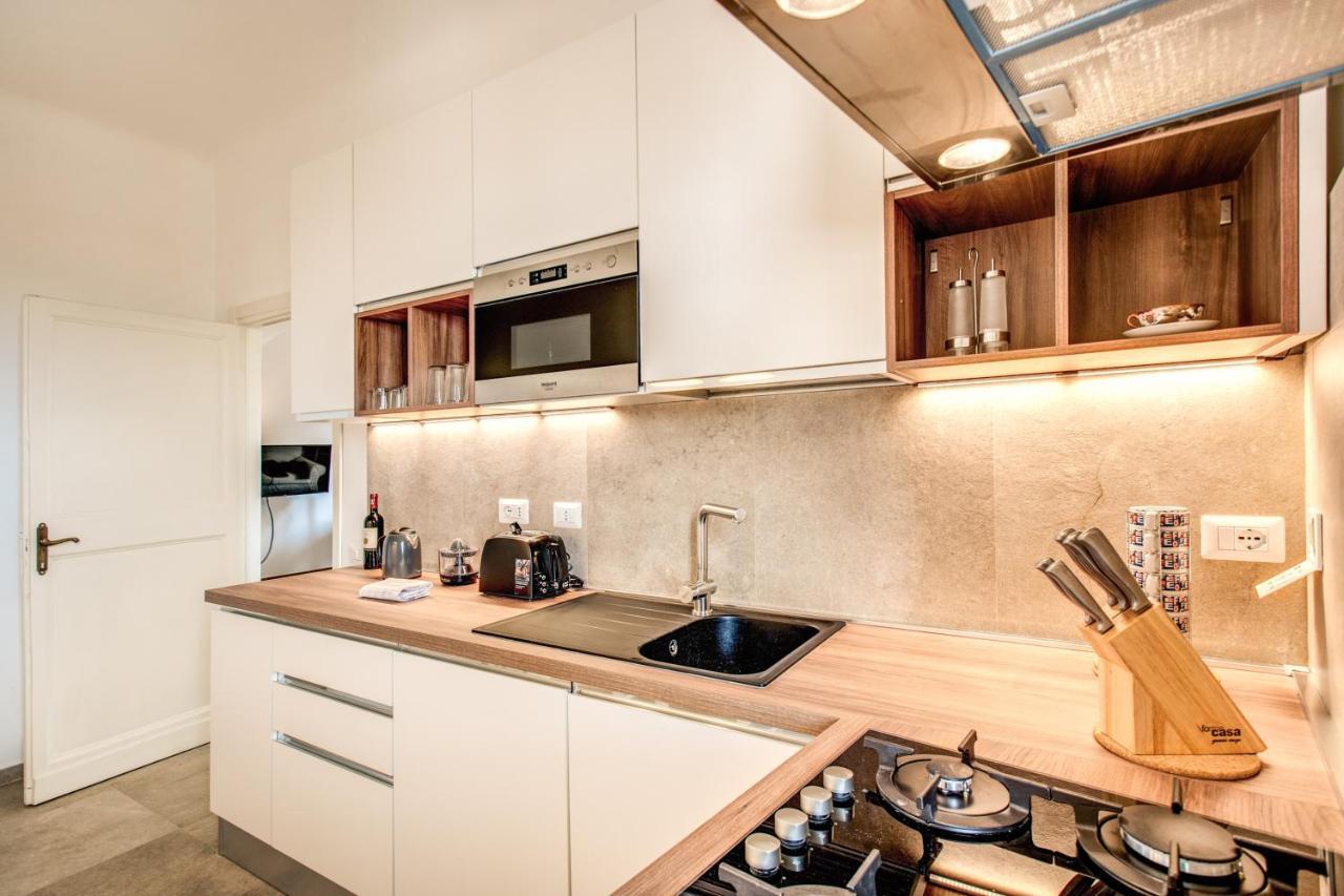 Apartamento Cavour Attic With Terrace Roma Exterior foto