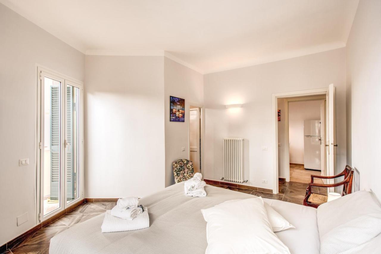 Apartamento Cavour Attic With Terrace Roma Exterior foto