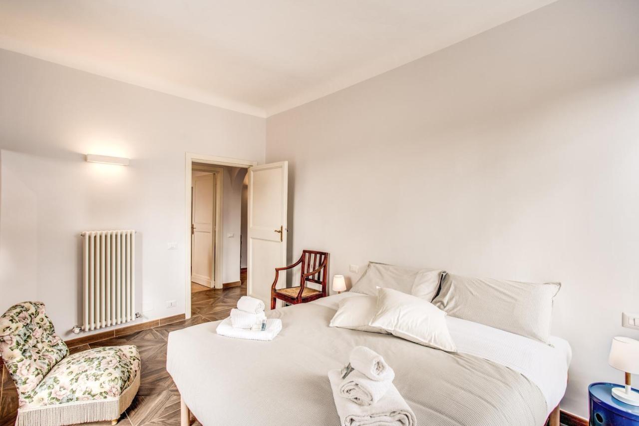 Apartamento Cavour Attic With Terrace Roma Exterior foto